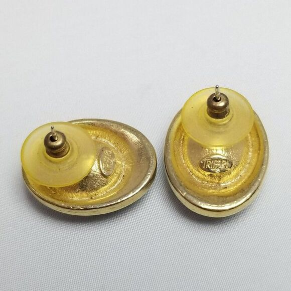 Vintage Trifari Oval Stud Earrings, Black Enamel Rhinestone Center Signed Estate - Picture 3 of 7